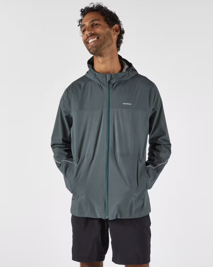Giacca Kiprun Rain 500 uomo, 10.000 mm, ret 6, 70€
